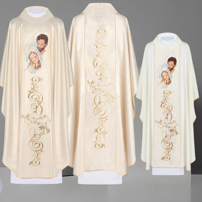 Chasuble embroidered with the image of the Holy Family