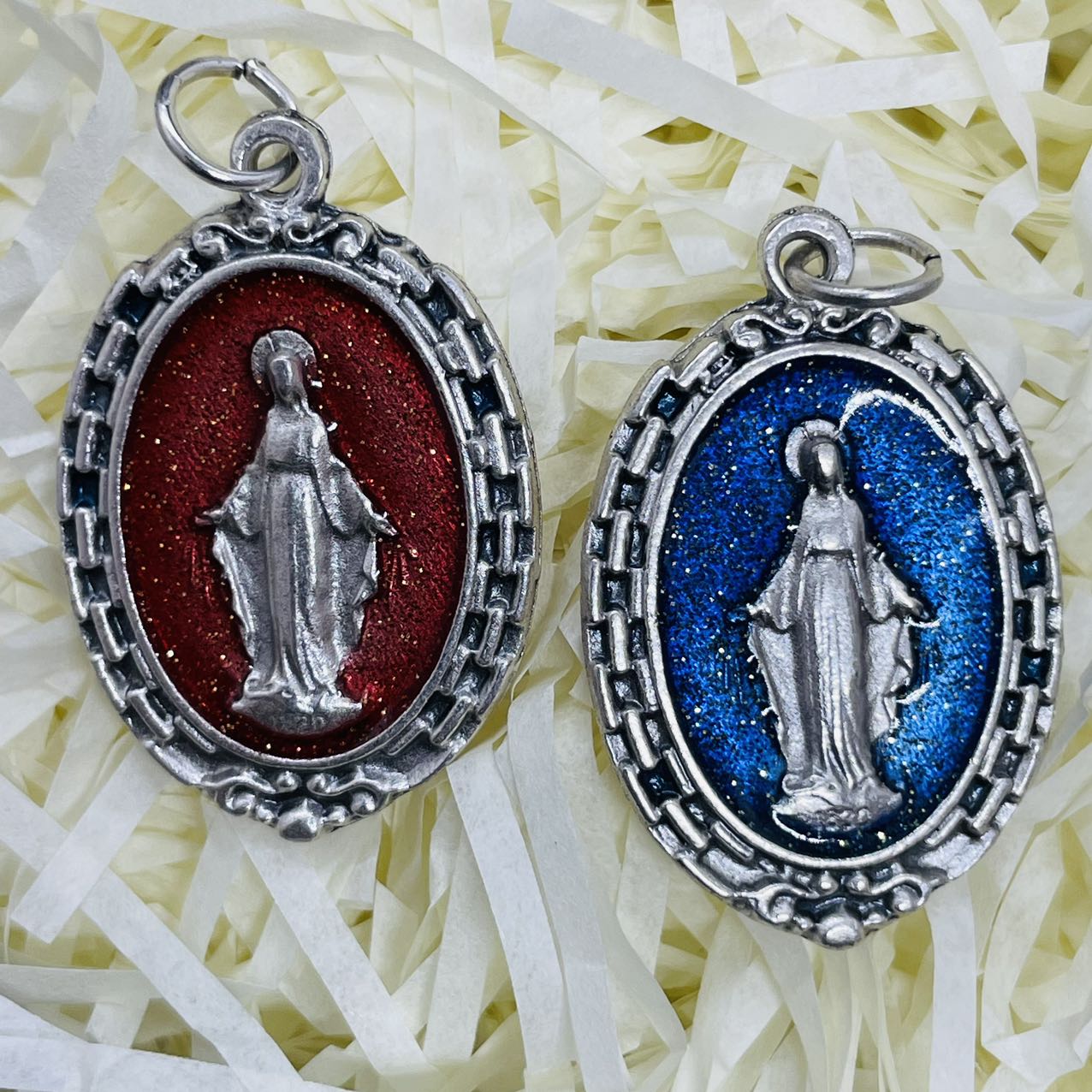 Miraculous Medal, oval in metal with enamel H30mm