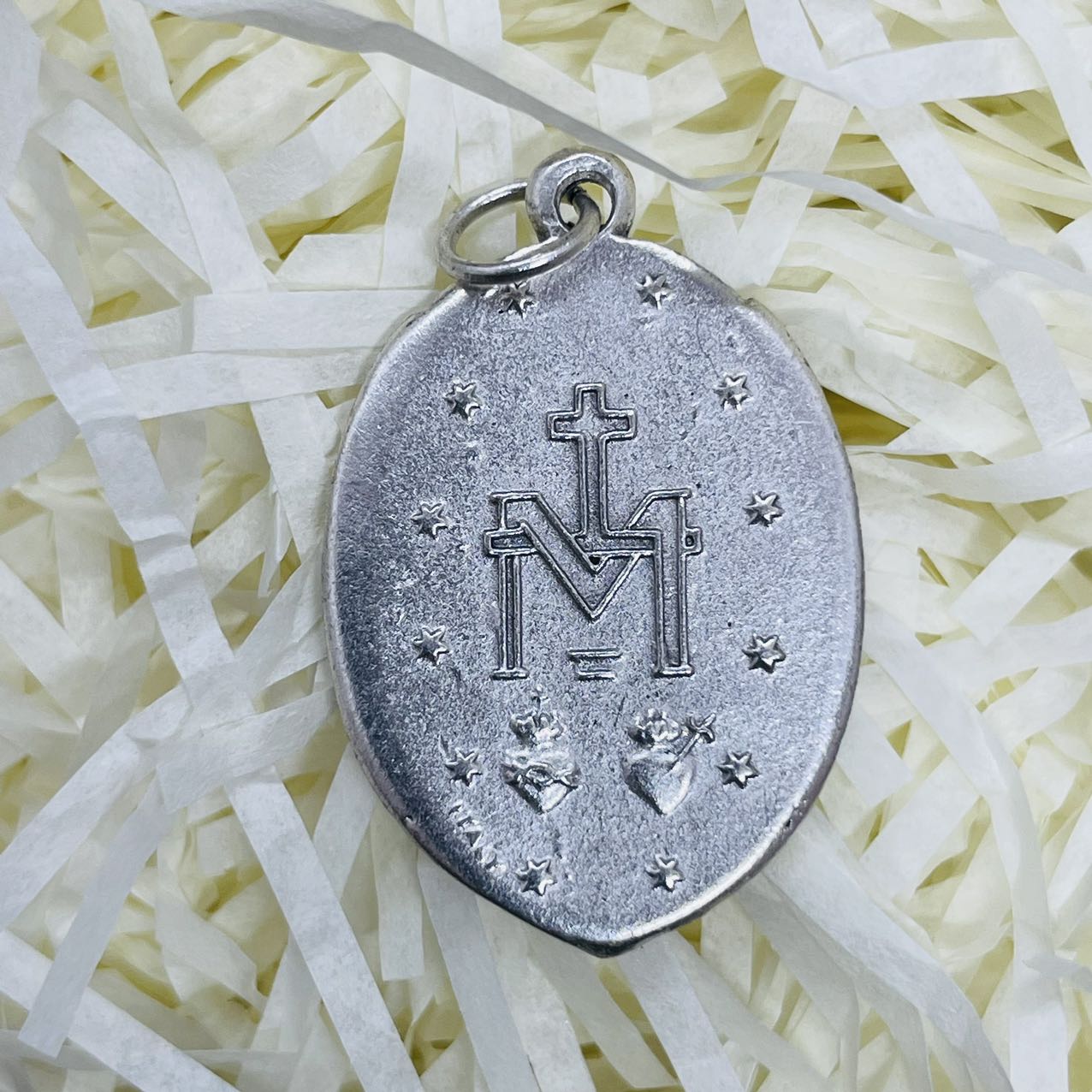 Miraculous Medal, oval in metal with enamel H30mm