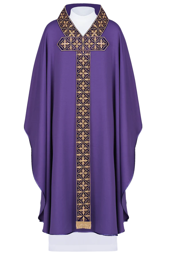 Chasuble richly embroidered with stones LE / 7004