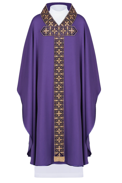 Chasuble richly embroidered with stones LE / 7004