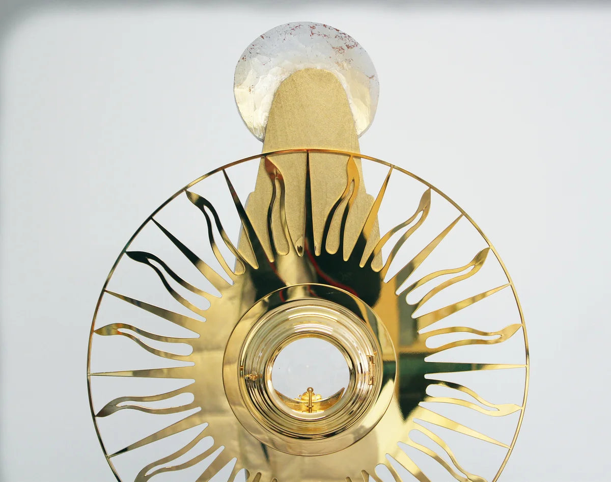 Monstrance in Wood of Mary   Height 83cm