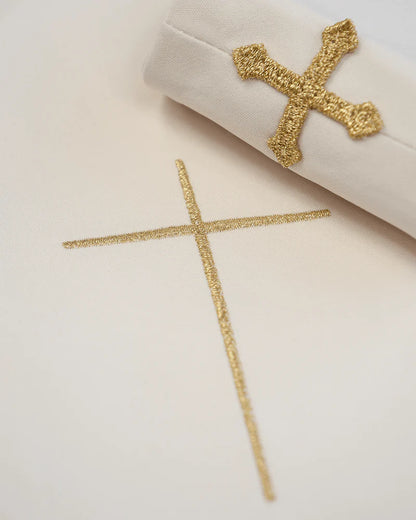 Liturgical chasuble decorated with an three crosses